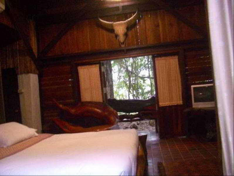 Momchailai Forest Retreat Kanchanaburi Bagian luar foto